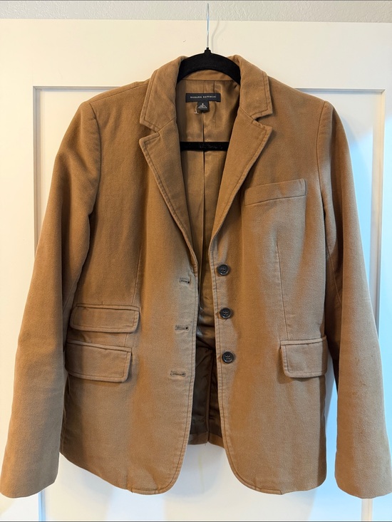 Banana Republic Jackets & Blazers - Banana Republic Tan Single-Breasted Blazer